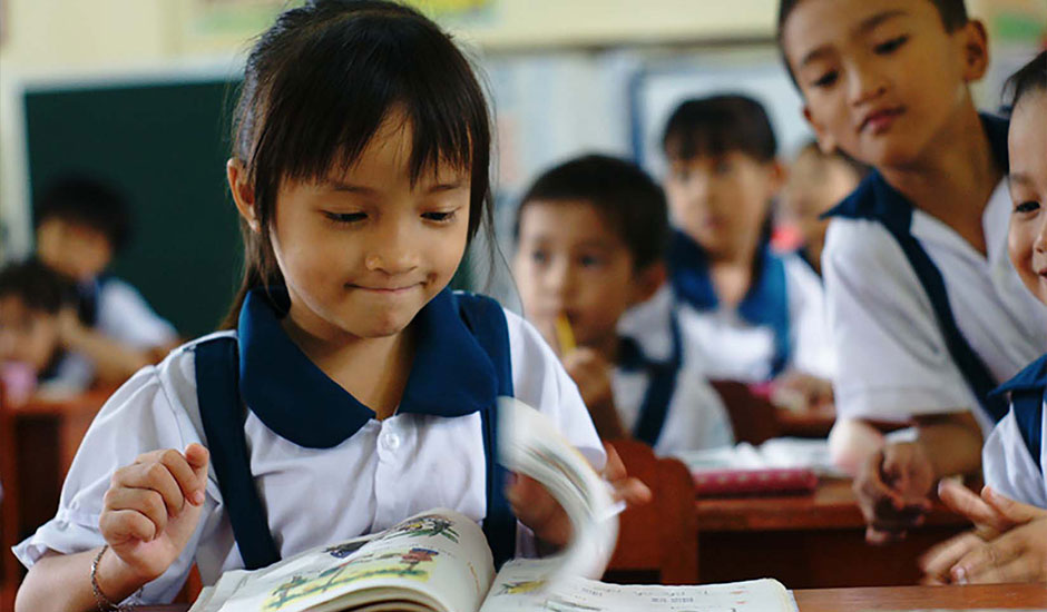 Swarovski Foundation supports Room to Read's Girls’ Education Program